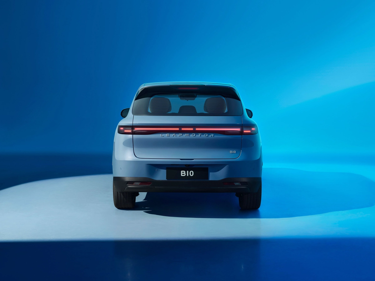 Leapmotor B10 Auto Versteeg Buurman Barneveld.jpg