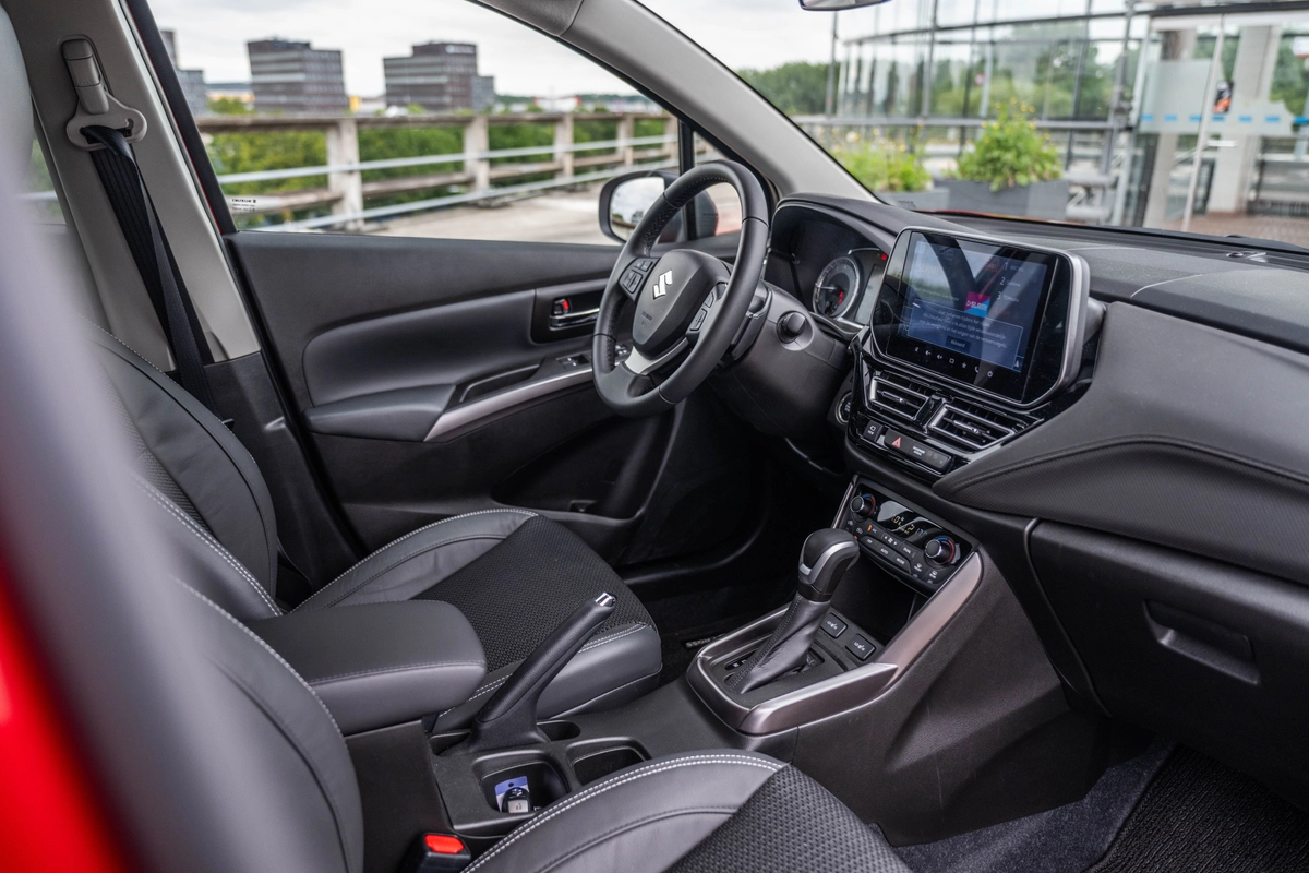 Suzuki S-Cross Versteeg Buurman Barneveld Ermelo Deventer Nunspeet.jpg