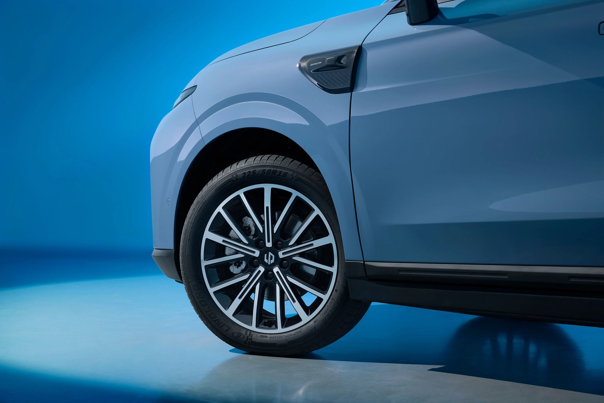 Leapmotor B10 Auto Versteeg Buurman Barneveld.jpg