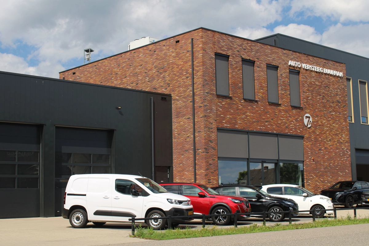 Auto Versteeg Buurman Woudenberg Peugeot Citroën Pand.JPG