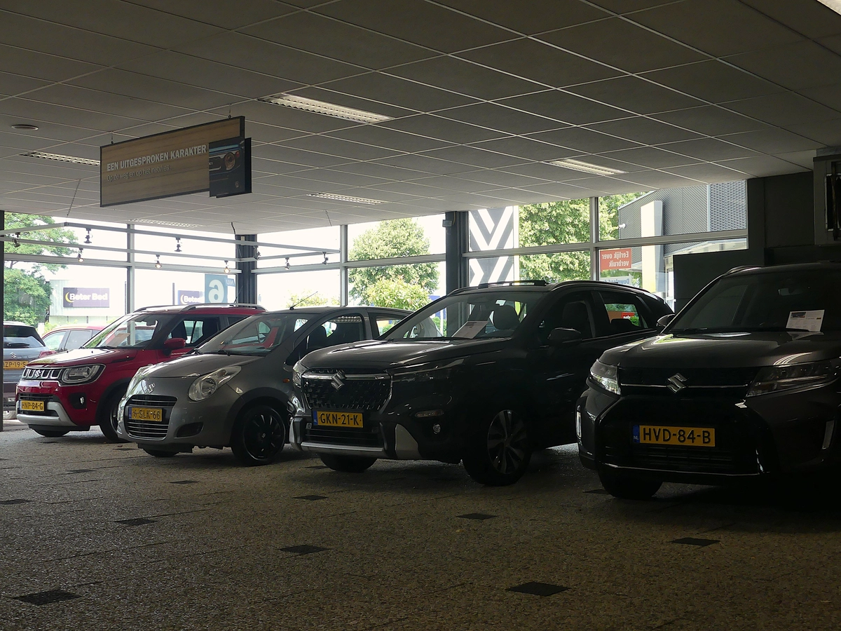 Auto Versteeg Buurman Deventer Showroom.JPG