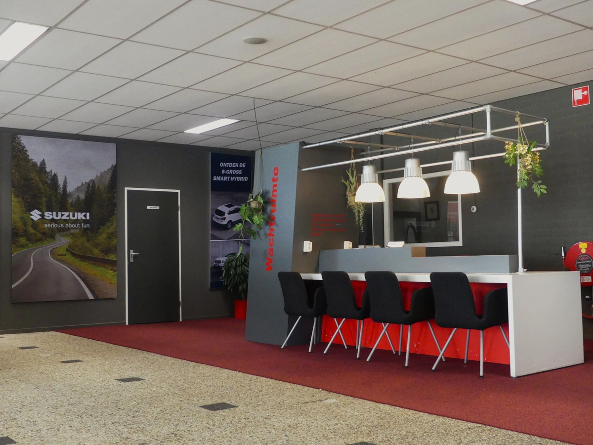 Auto Versteeg Buurman Deventer koffiehoek.JPG