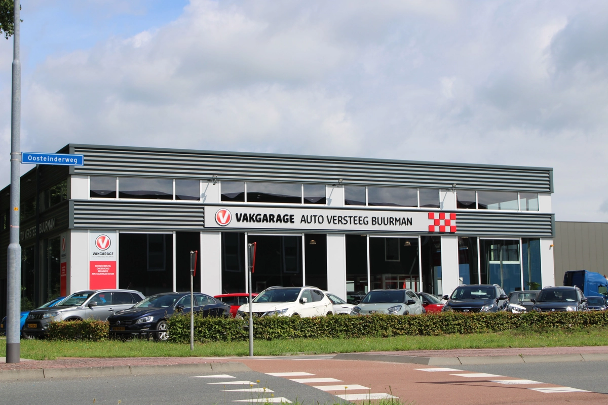 Auto Versteeg Buurman Nunspeet Suzuki Vakgarage Pand.JPG